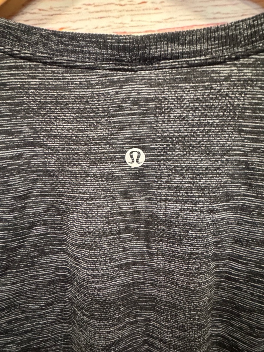 Lululemon Swiftly Relaxed Long Sleeve in Black / White / Black Sz 4 - Picture 8 of 9